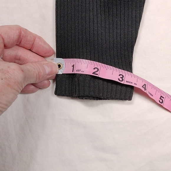 Vintage Ms. sport women's long sleeved turtleneck sweater size Medium - Picture 11 of 11